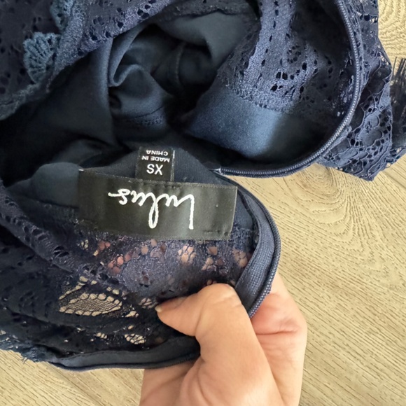 Remarkable Navy Blue Sheer Lace Short Sleeve Mini Dress size XS - Picture 3 of 3